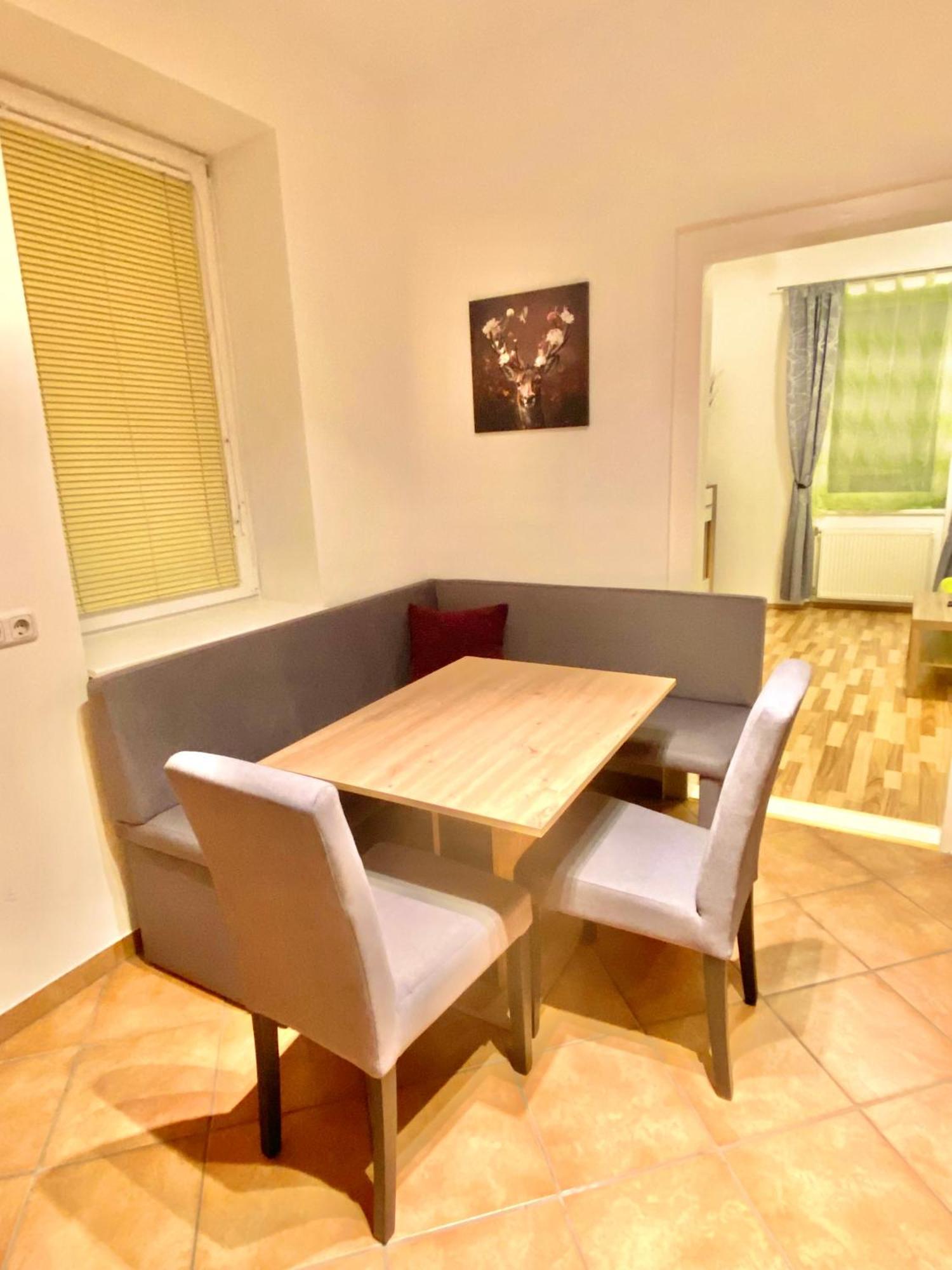 Burgblick Apartment- 60Qm, Kueche, Waschmaschine, Streamingdienste Seebenstein Buitenkant foto