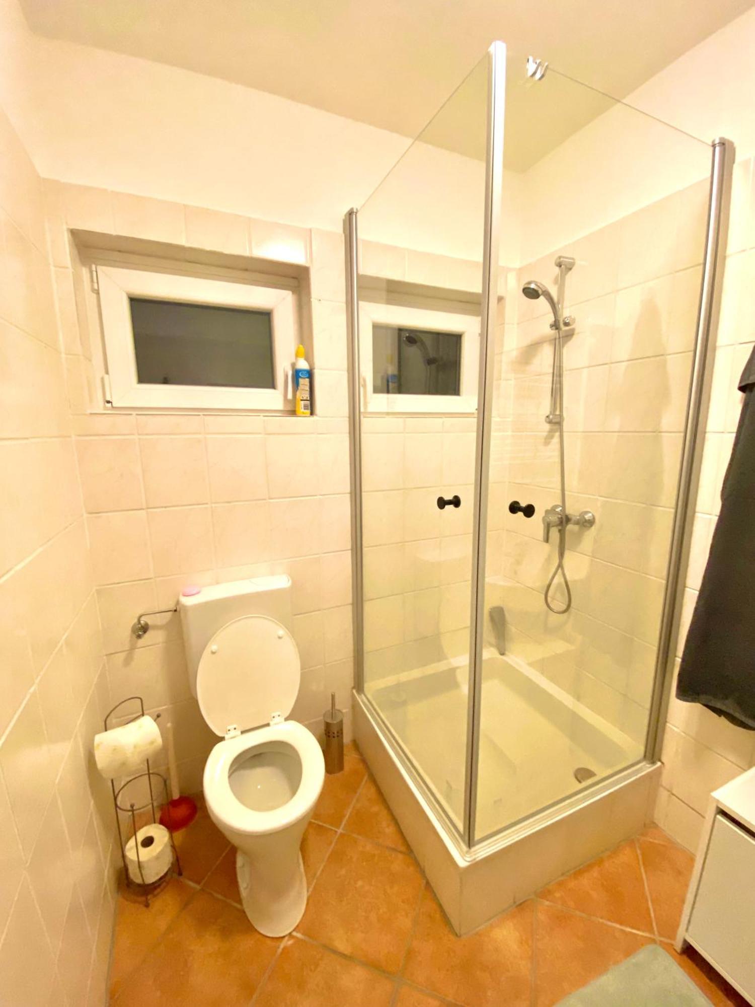Burgblick Apartment- 60Qm, Kueche, Waschmaschine, Streamingdienste Seebenstein Buitenkant foto